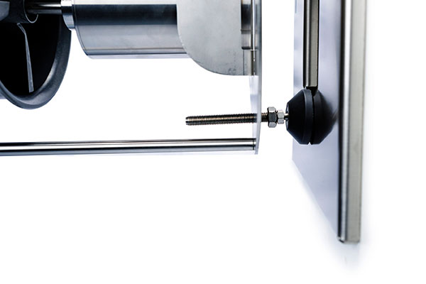 Монтаж противотока на стенке бассейна EVAstream