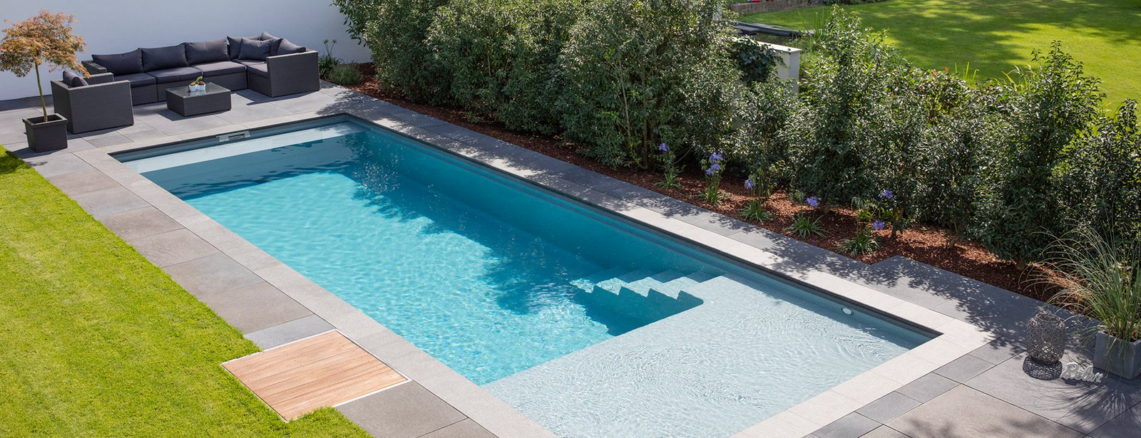 Композитный бассейн RivieraPool WETLOUNGE