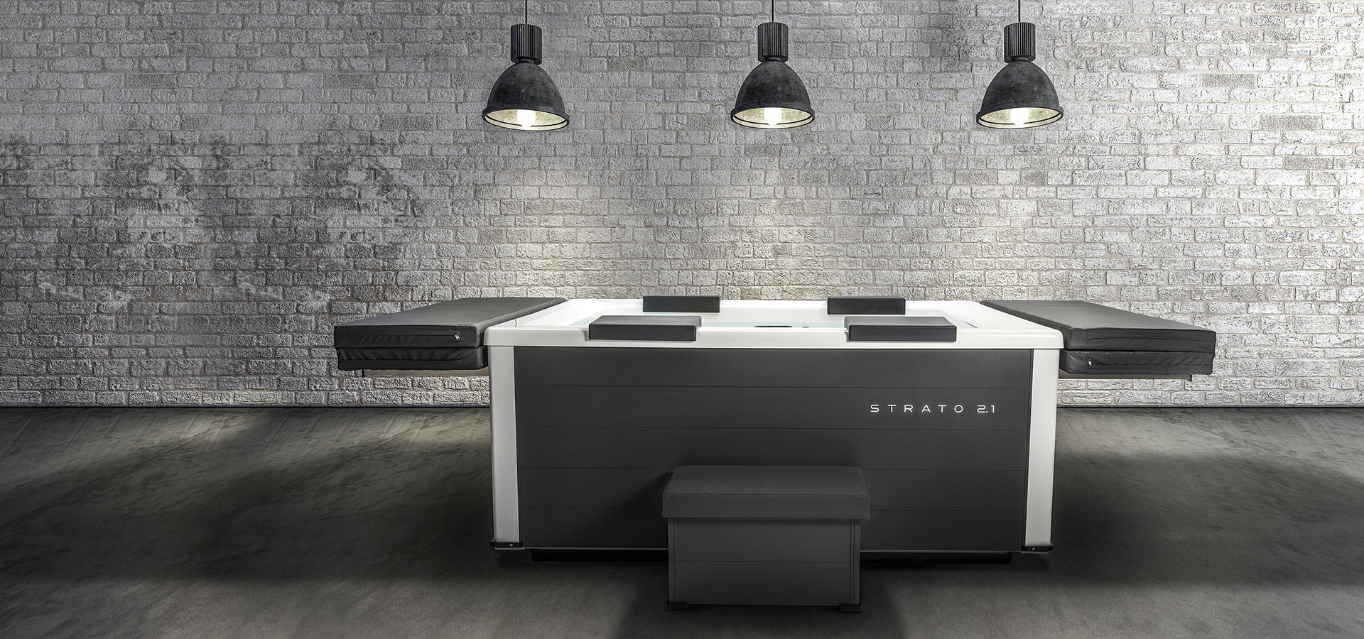 Спа бассейн RivieraSpa STRATO 2.1 портативный