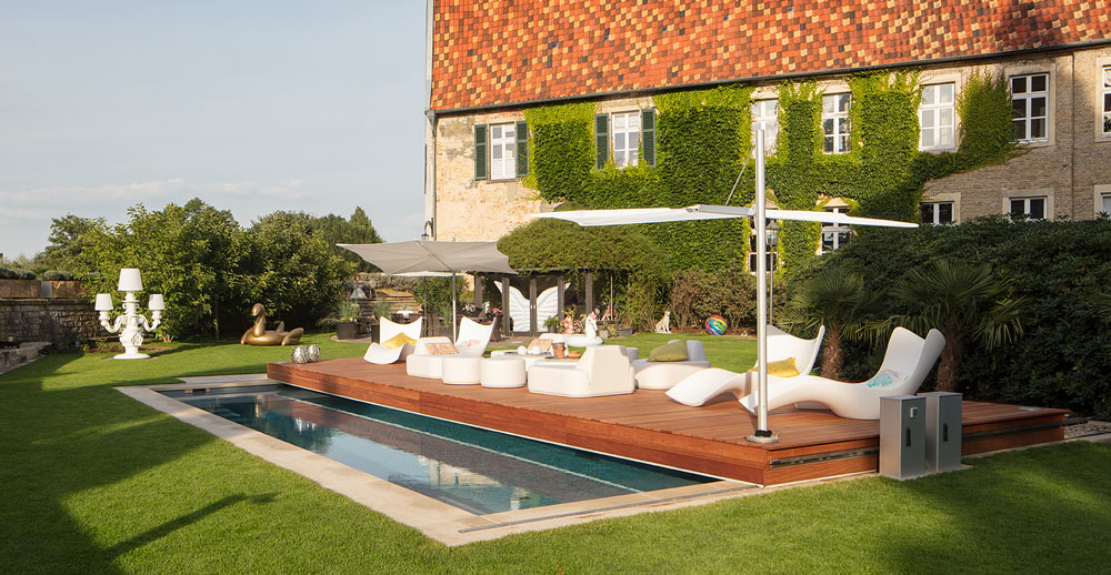 Автоматическая сдвижная терраса и покрытие для бассейна TROPICA HOLZDECK